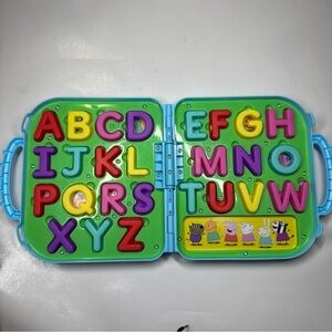 Hasbro Blue Carrying Case with Green Base and Multi-Color Magnetic Letters